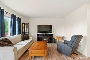 1932 76th Ave SE, Lake Stevens, WA 98258 - Photo 2