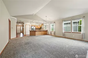 425 Garden Ln, Burlington, WA 98233 - Photo 12