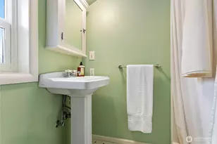 3018 Elm St, Bellingham, WA 98225 - Photo 12