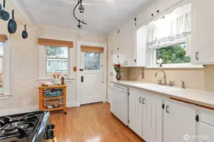 3018 Elm St, Bellingham, WA 98225 - Photo 26