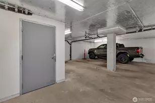 1231 5th Ave N, Seattle, WA 98109 - Photo 24