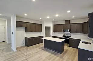 9456 Chief Leschi Street SE, Yelm, WA 98597 - Photo 4