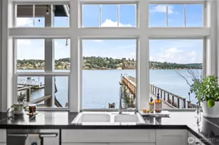 839 Fox Dr, Fox Island, WA 98333 - Photo 2