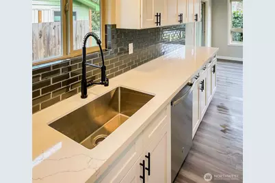 1907 Marion Street NE, Olympia, WA 98506 - Photo 8