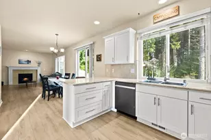 17801 97th Ln E, Puyallup, WA 98375 - Photo 2