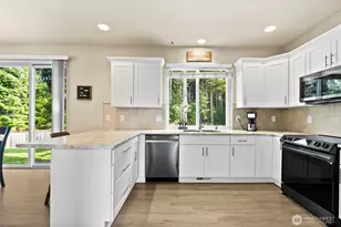 17801 97th Ln E, Puyallup, WA 98375 - Photo 4