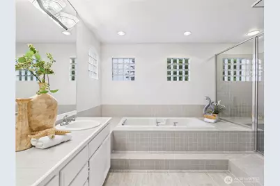 11906 SE 78th St, Newcastle, WA 98056 - Photo 22