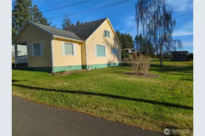 1104 Rose Avenue NE, Ilwaco, WA 98624 - Photo 2