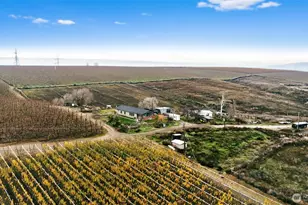 1351 Nass Rd, Granger, WA 98932 - Photo 4