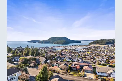 1907 Tweed Place, Anacortes, WA 98221 - Photo 2