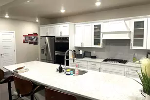 20511 SE 256th St, Covington, WA 98042 - Photo 6