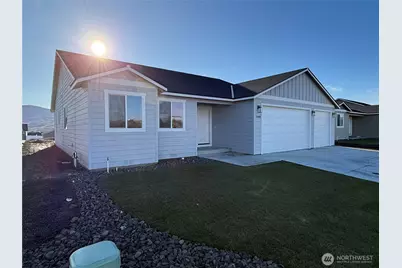 2408 2nd Street SE, East Wenatchee, WA 98802 - Photo 2