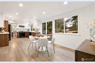 14910 SE 47th Court, Bellevue, WA 98006 - Photo 10