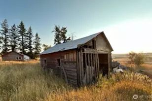 735 N Main St, Latah, WA 99018 - Photo 22