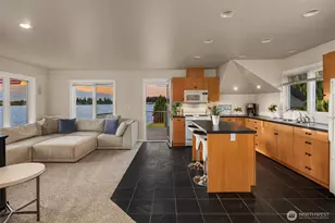 21028 Snag Island Dr E, Lake Tapps, WA 98391 - Photo 34