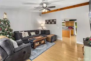 8011 148th Ave Ct E, Puyallup, WA 98372 - Photo 4