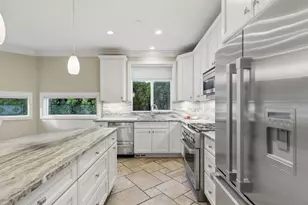 1040 6th Ave S, Edmonds, WA 98020 - Photo 10