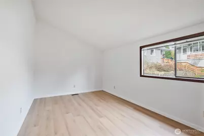 1205 Holly Street, Kelso, WA 98626 - Photo 18