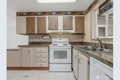 620 112th Street SE #207, Everett, WA 98208 - Photo 22