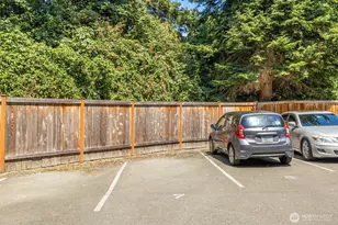 1730 Taylor Ave N, Seattle, WA 98109 - Photo 22