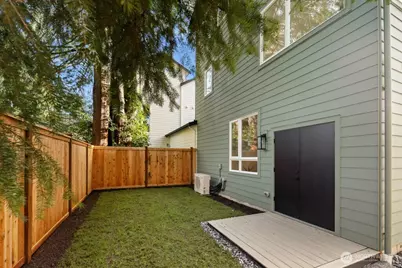 14025 1st Avenue NW, Seattle, WA 98177 - Photo 20