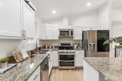 10513 210th Avenue E, Bonney Lake, WA 98391 - Photo 12