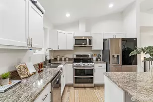 10513 210th Ave E, Bonney Lake, WA 98391 - Photo 12