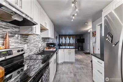 12434 Ambaum Boulevard SW #114, Burien, WA 98146 - Photo 10