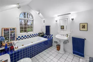 4616 Meridian Ave N, Seattle, WA 98103 - Photo 30