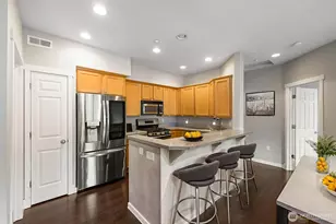 1601 NE Katsura St, Issaquah, WA 98029 - Photo 6