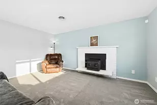 2615 Mount McKinley Ct, Puyallup, WA 98374 - Photo 6