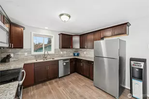 2615 Mount McKinley Ct, Puyallup, WA 98374 - Photo 10