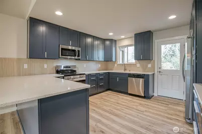 634 Island Circle SE, Ocean Shores, WA 98569 - Photo 10