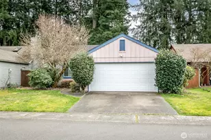 647 Malibu Dr SE, Lacey, WA 98503 - Photo 2