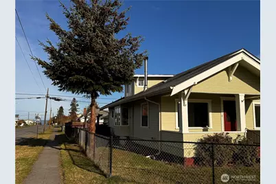 239 W 5th Street, Port Angeles, WA 98362 - Photo 2
