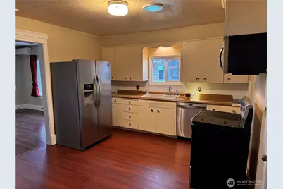 239 W 5th Street, Port Angeles, WA 98362 - Photo 28