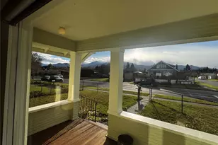 239 W 5th St, Port Angeles, WA 98362 - Photo 6