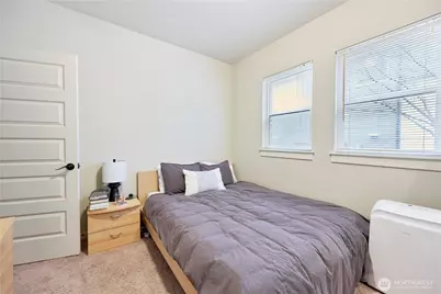 554 Prospect Street, Seattle, WA 98109 - Photo 18