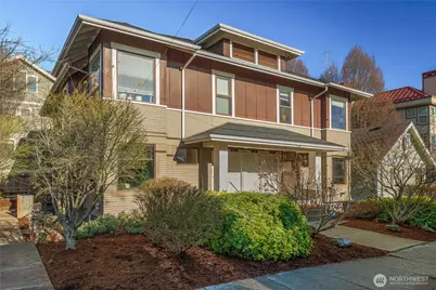 554 Prospect Street, Seattle, WA 98109 - Photo 2