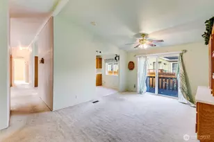 8009 195th St E, Spanaway, WA 98387 - Photo 8