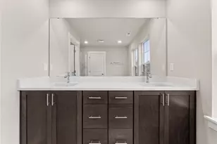 11405 SE 83rd Pl, Newcastle, WA 98056 - Photo 14