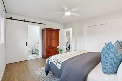 9002 34th Avenue SW, Seattle, WA 98126 - Photo 8