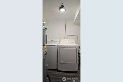 12053 70 Avenue S, Seattle, WA 98178 - Photo 8