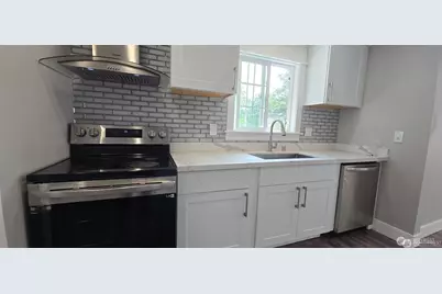 12053 70 Avenue S, Seattle, WA 98178 - Photo 4