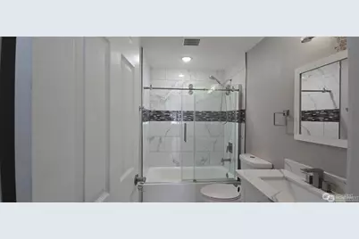 12053 70 Avenue S, Seattle, WA 98178 - Photo 6