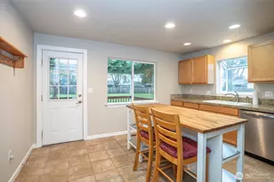 407 18th St SW, Puyallup, WA 98371 - Photo 12