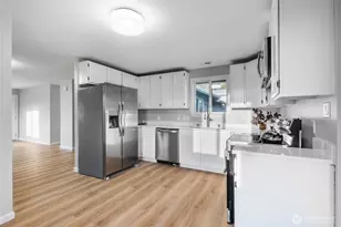 534 Juniper St, Bremerton, WA 98310 - Photo 6