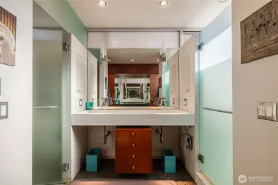 2369 Fairview Avenue E #6, Seattle, WA 98102 - Photo 32