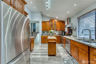 3770 SE Buckingham Dr, Port Orchard, WA 98366 - Photo 6