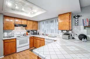 707 Alvord Ave N, Kent, WA 98031 - Photo 8